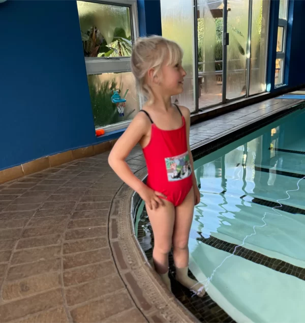 Girl's 1-piece swimsuit - Image 4