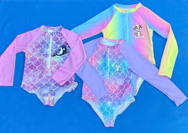 Girls Zip-up Rounded leg landscape